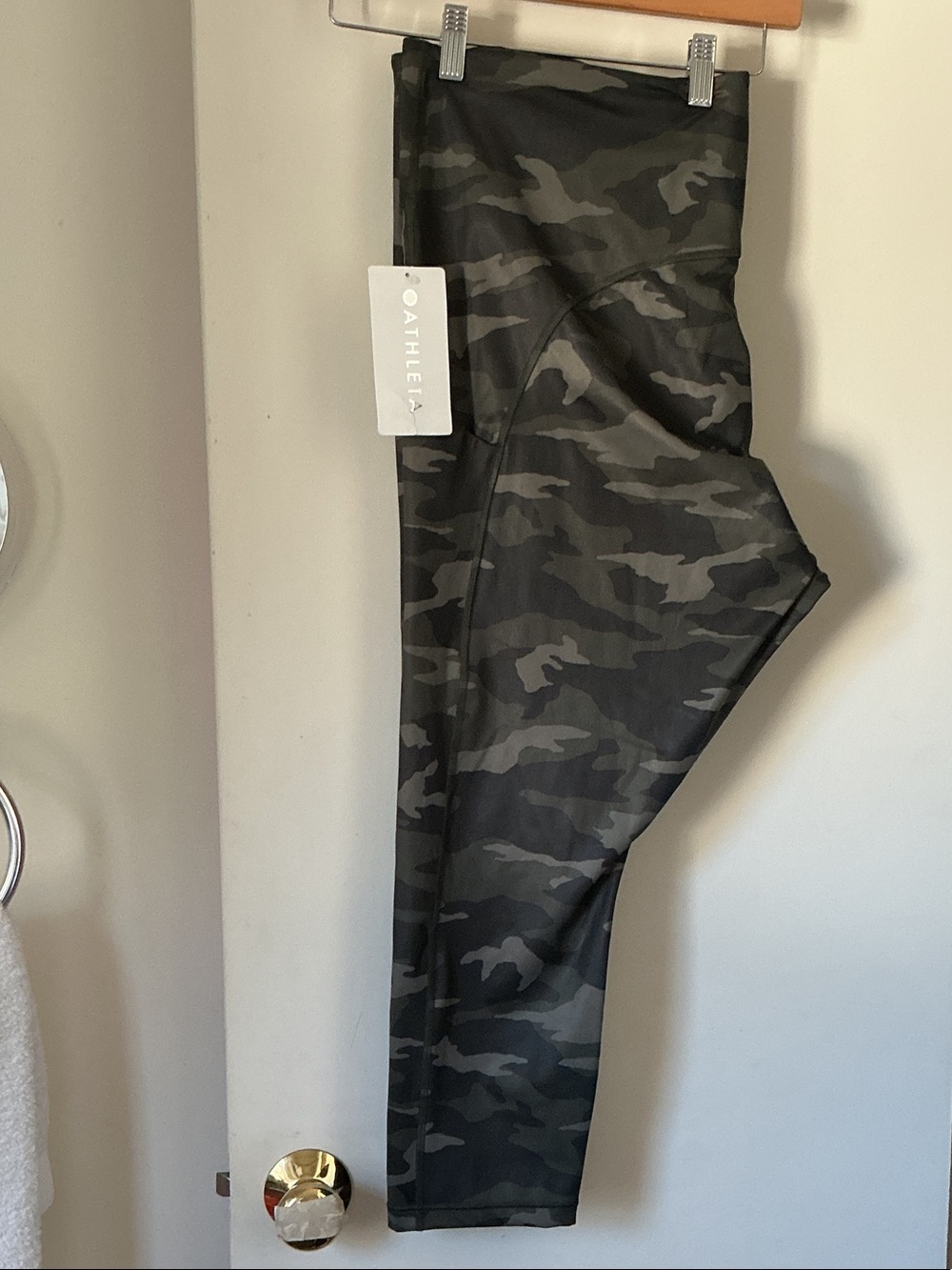 Athleta Women’s Camo Performance Pants - Black/Gray/ green.